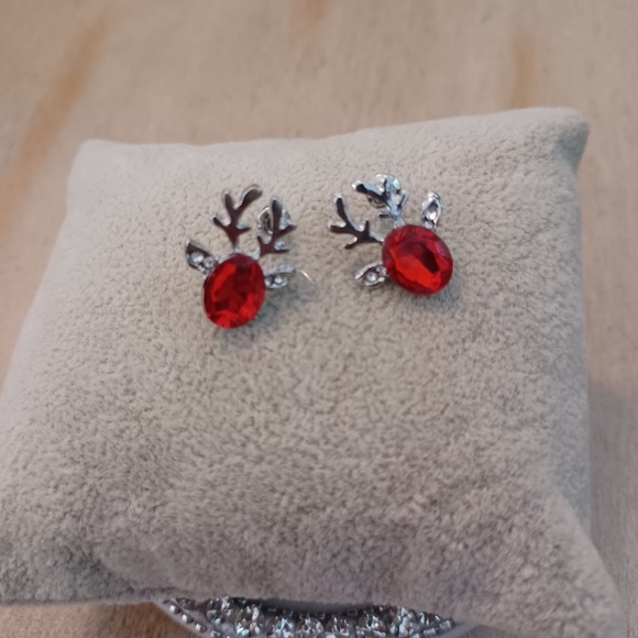 Red Silver Rhinestone Crystal Reindeer Stud Earrings - Picture 4 of 4